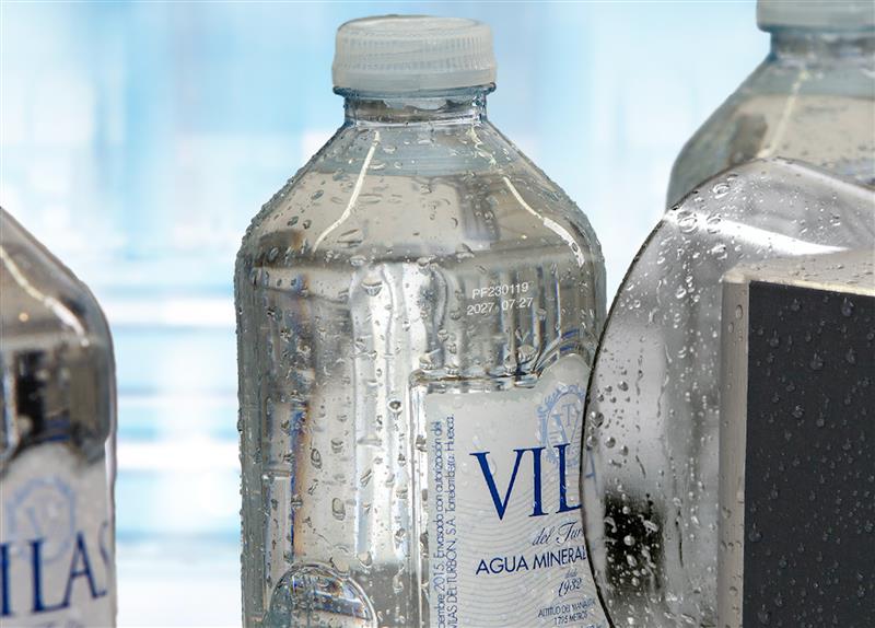 Codificación láser en botella PET para sector de bebidas